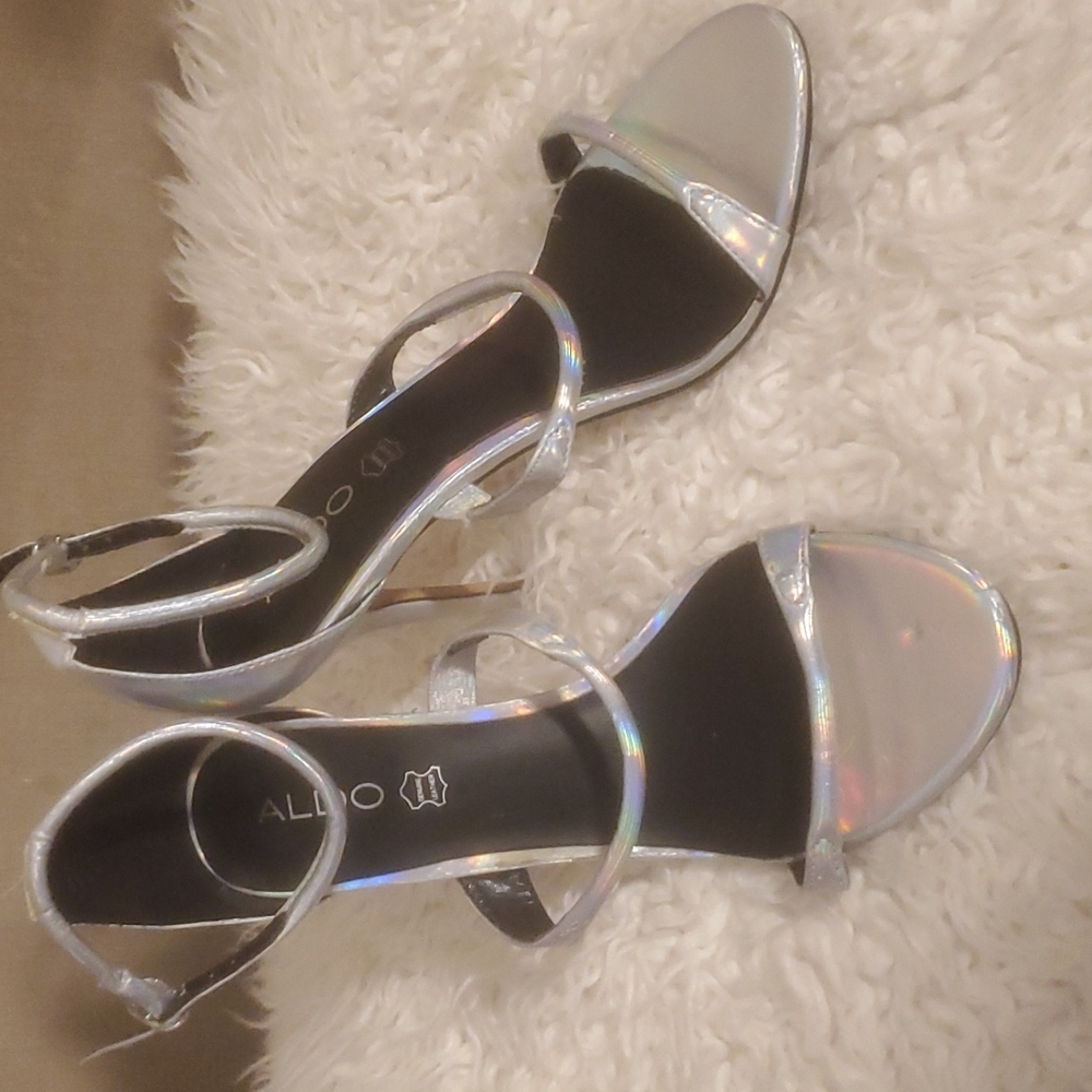 Aldo silver iridescent ankle strap heels size 8